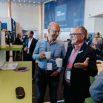 com.vention2025 gesprache am estos messestand